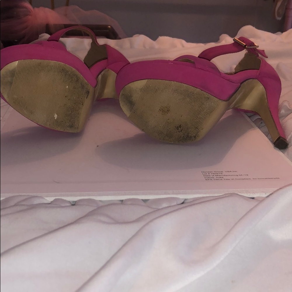 Pink platform heels - Picture 6 of 7